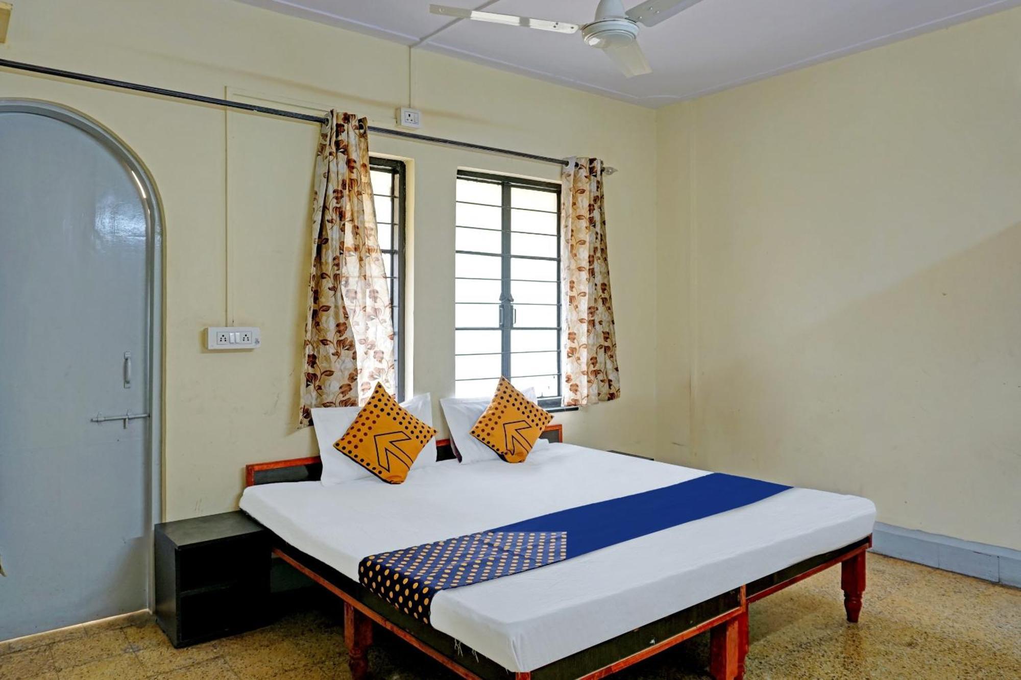 Spot On Hotel Prakash Residency, Near Hanuman Gym Ajmera Colony, Pimpri Ngoại thất bức ảnh