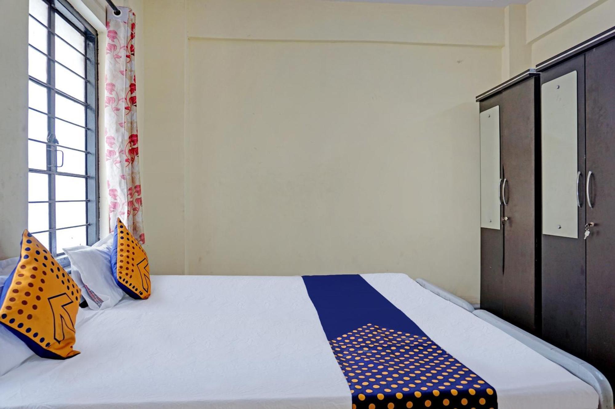 Spot On Hotel Prakash Residency, Near Hanuman Gym Ajmera Colony, Pimpri Ngoại thất bức ảnh