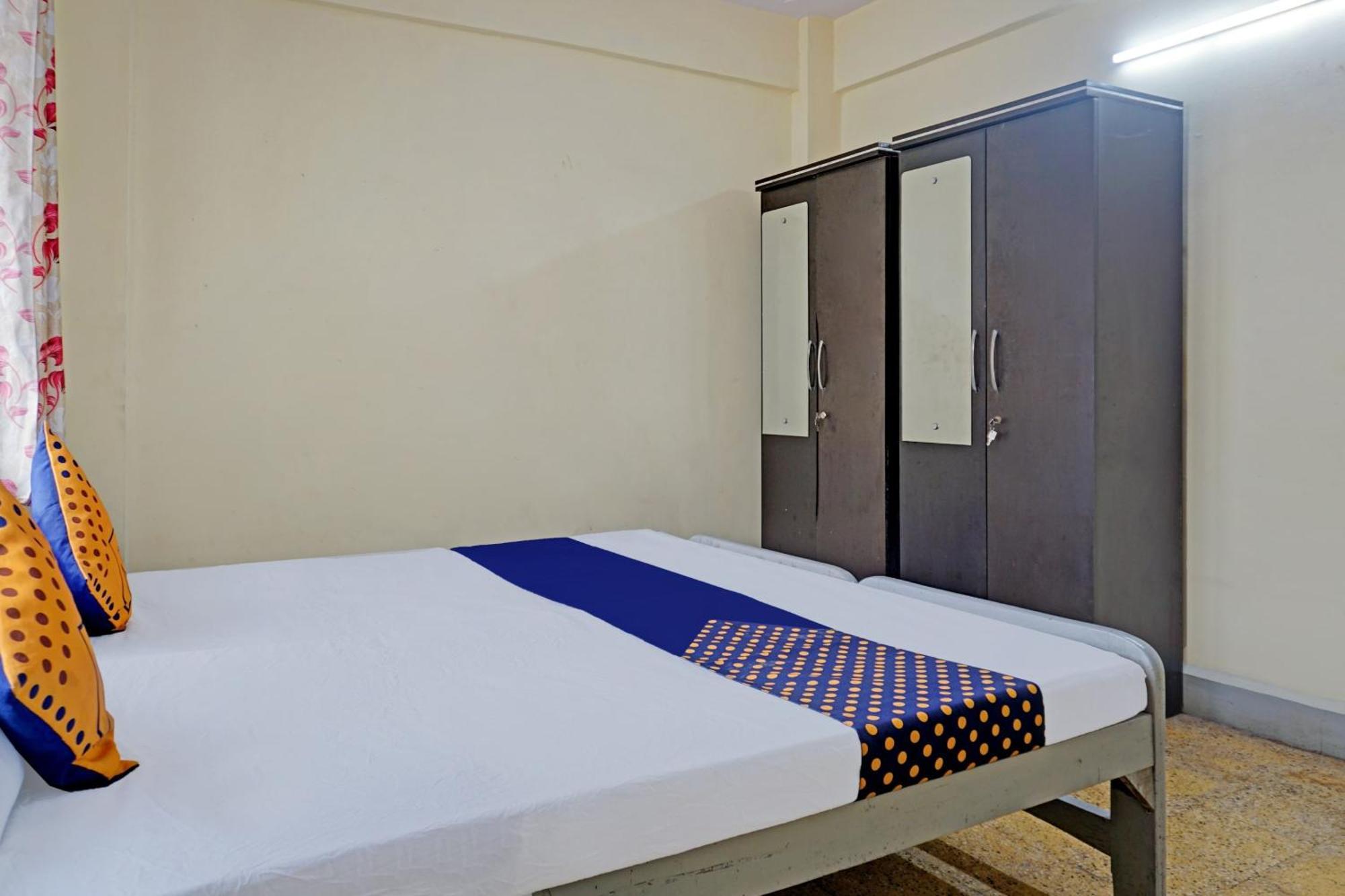 Spot On Hotel Prakash Residency, Near Hanuman Gym Ajmera Colony, Pimpri Ngoại thất bức ảnh